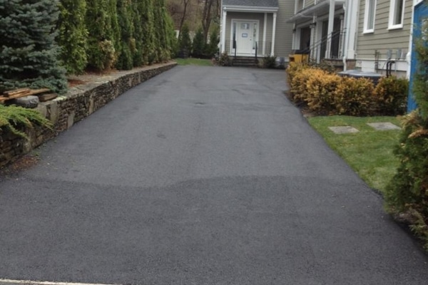 Factors To Consider Before Paving Your Driveway a Homeowners Guide